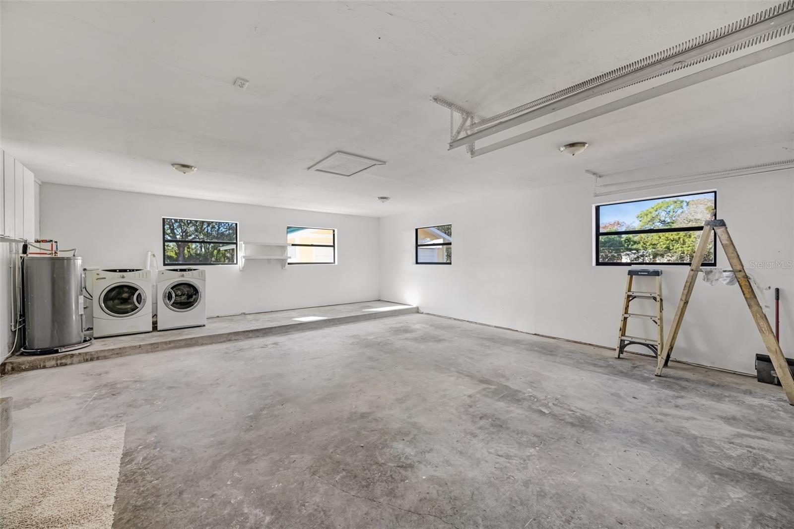 Image 26 of 42 For 12009 Anderson Drive