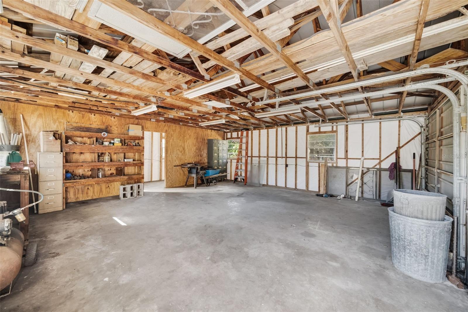 Image 31 of 42 For 12009 Anderson Drive