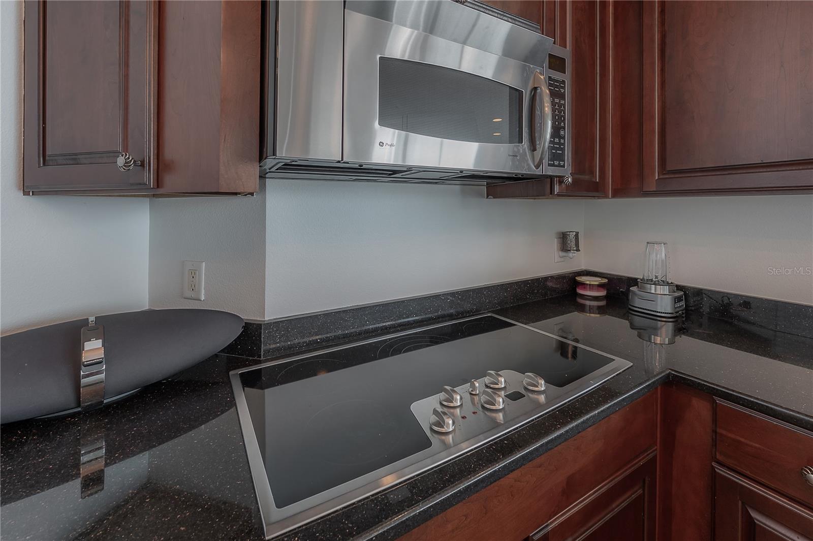 Image 14 of 61 For 449 12th Street 2701