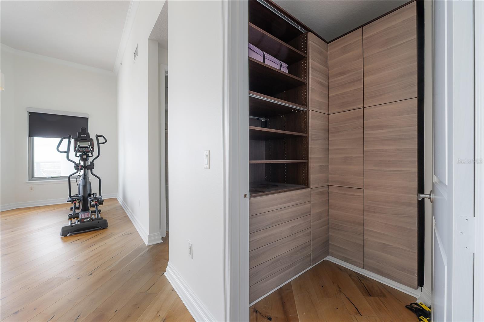 Image 21 of 61 For 449 12th Street 2701