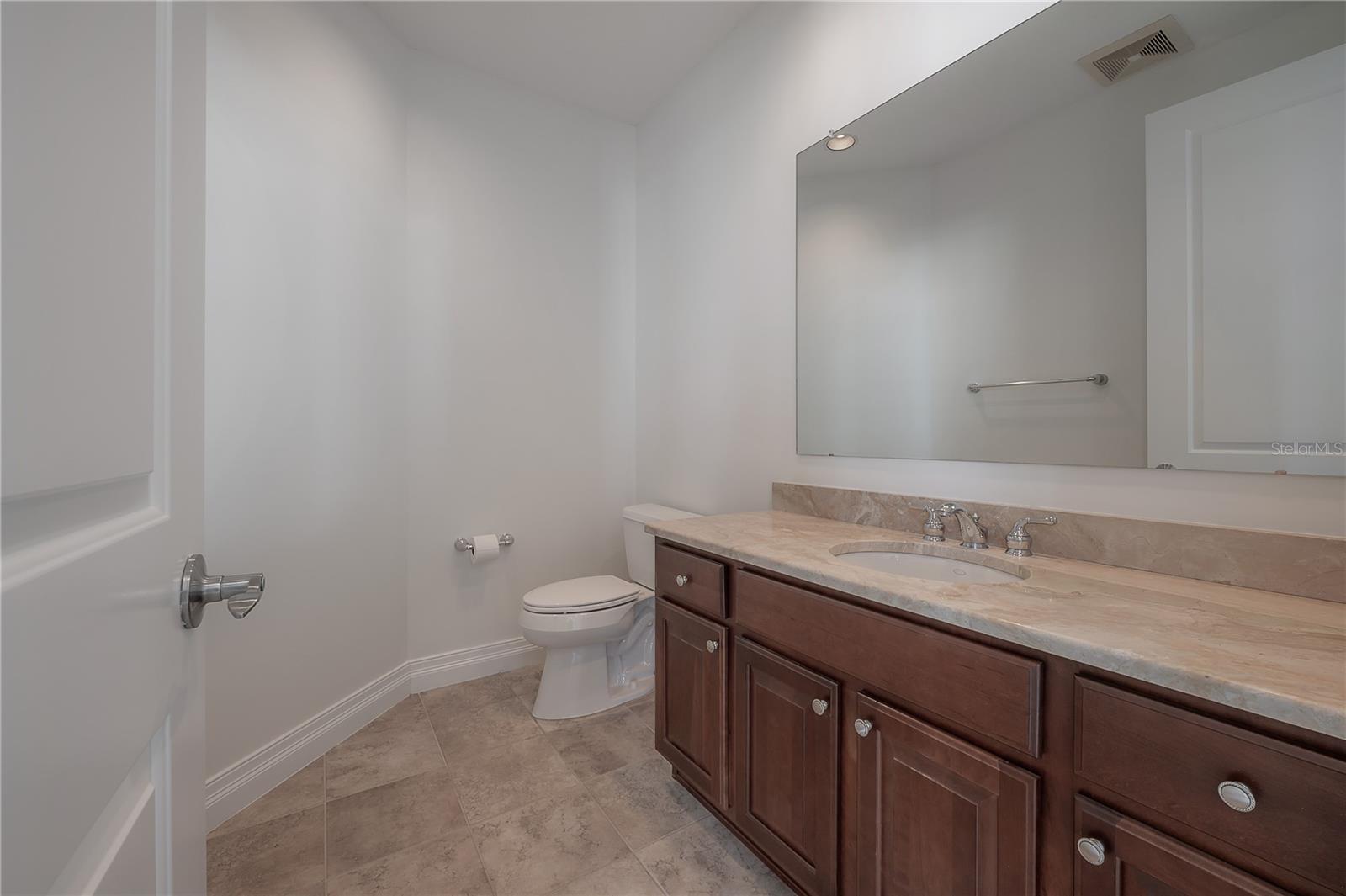 Image 27 of 61 For 449 12th Street 2701