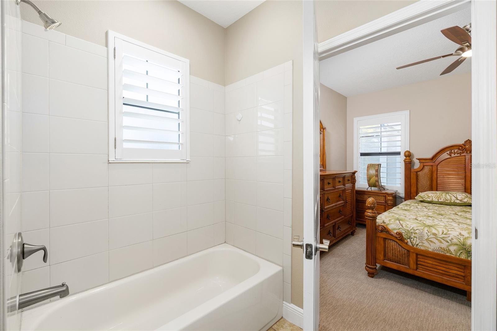 Image 39 of 60 For 10902 Charmwood Drive