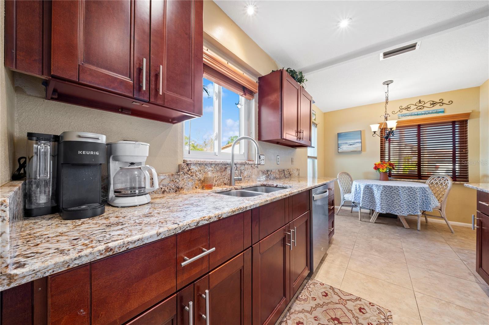 Image 13 of 75 For 7360 Ulmerton Road 15d