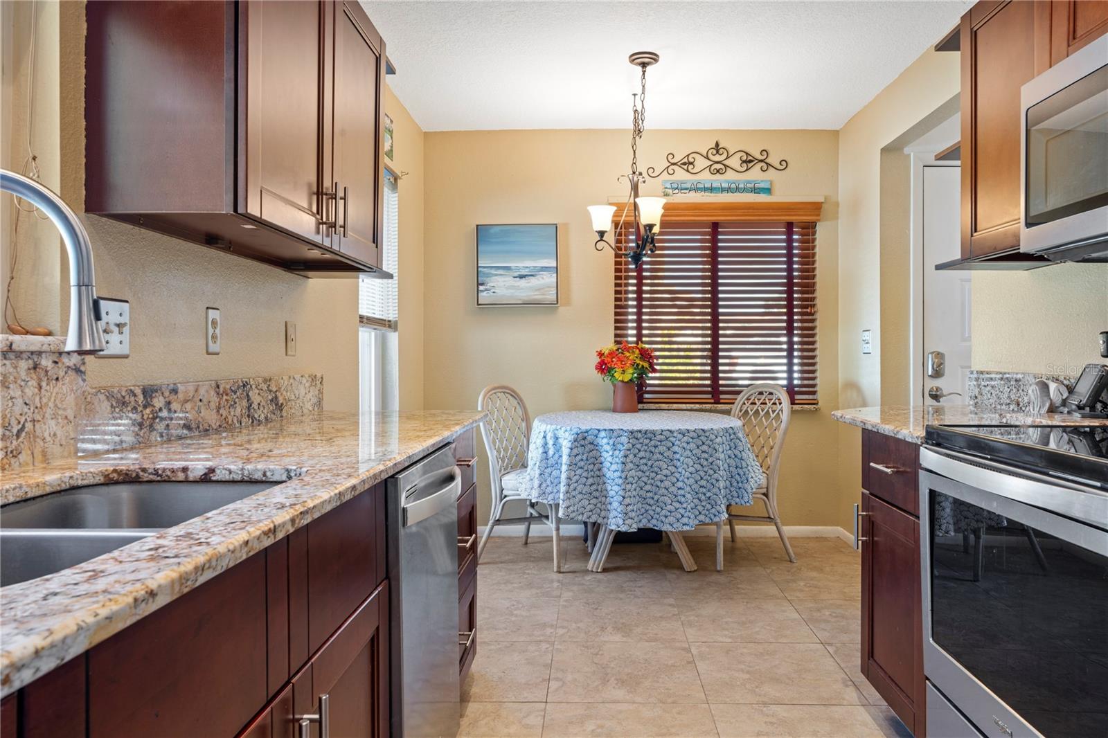 Image 14 of 75 For 7360 Ulmerton Road 15d