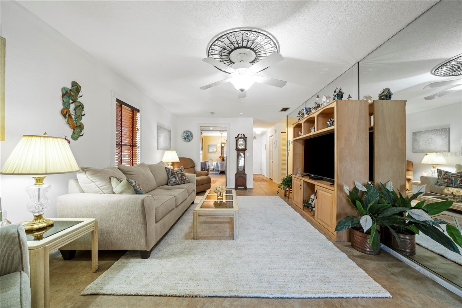 Image 19 of 75 For 7360 Ulmerton Road 15d