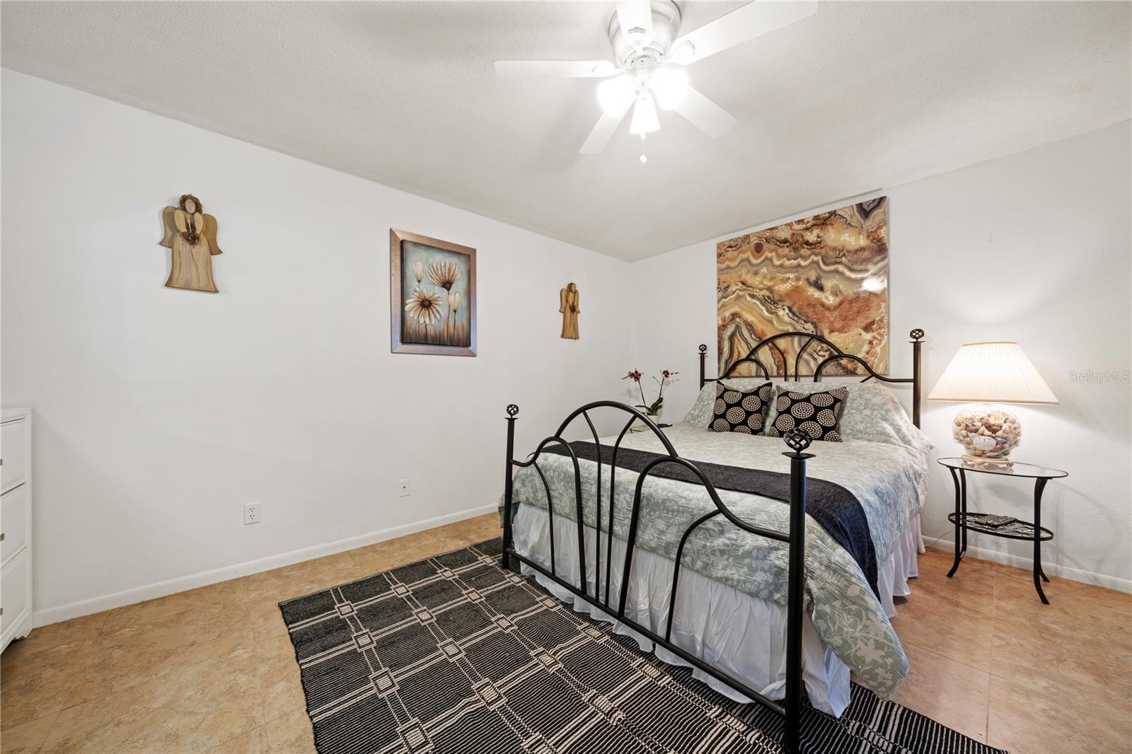 Image 22 of 75 For 7360 Ulmerton Road 15d