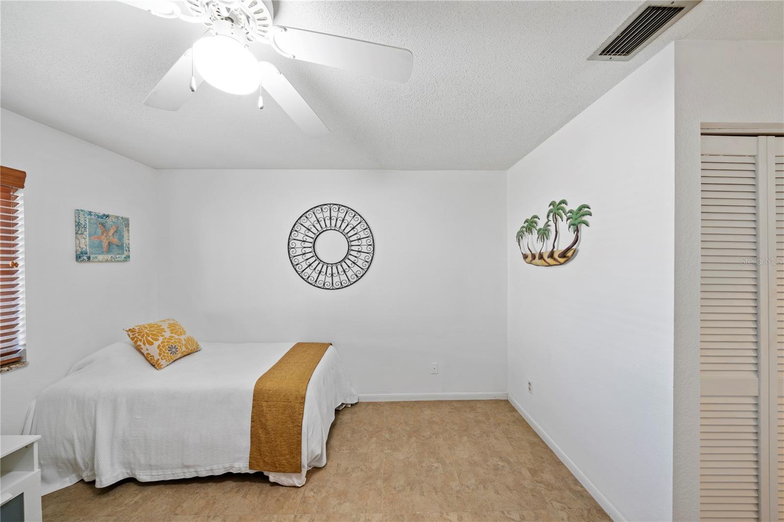 Image 31 of 75 For 7360 Ulmerton Road 15d