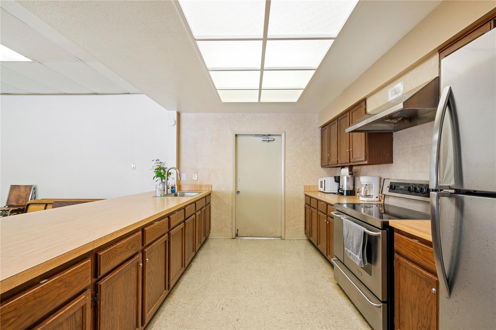 Image 50 of 75 For 7360 Ulmerton Road 15d