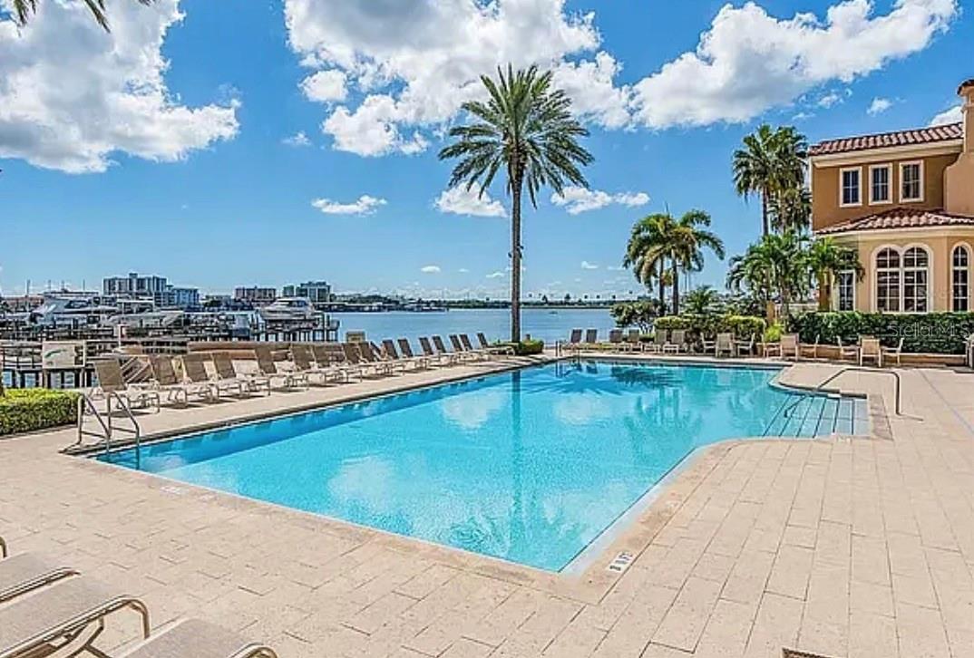 Image 15 of 45 For 521 Mandalay Avenue 307