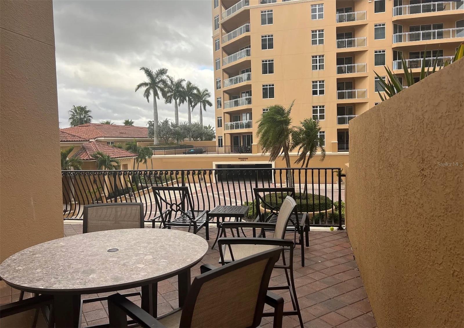 Image 9 of 45 For 521 Mandalay Avenue 307