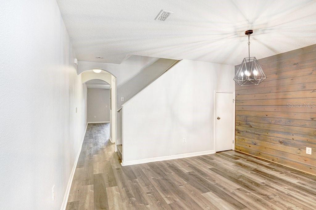 Image 19 of 38 For 37669 Aaralyn Road