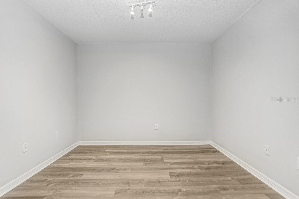 Image 26 of 38 For 37669 Aaralyn Road