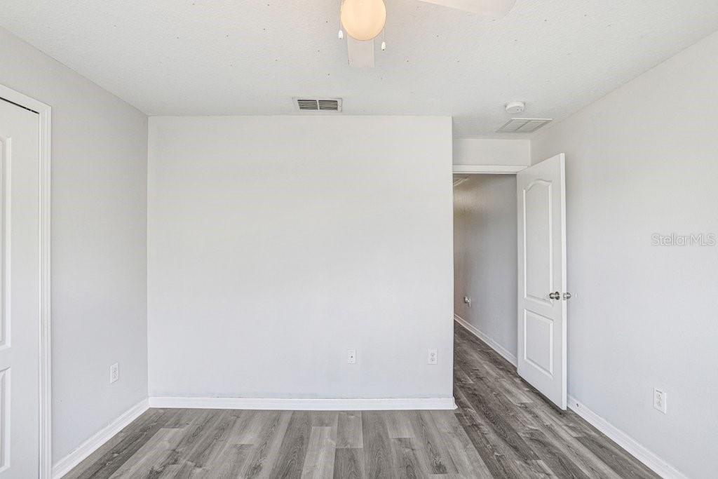 Image 32 of 38 For 37669 Aaralyn Road