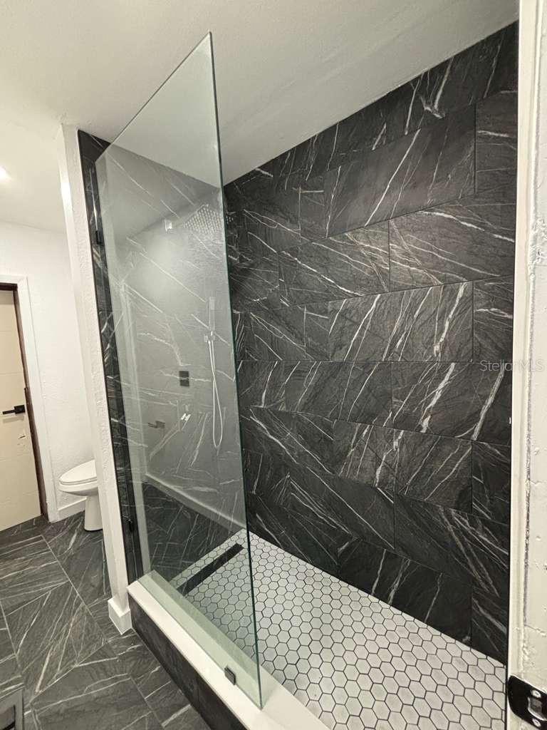 Image 22 of 43 For 101 Celeste Street