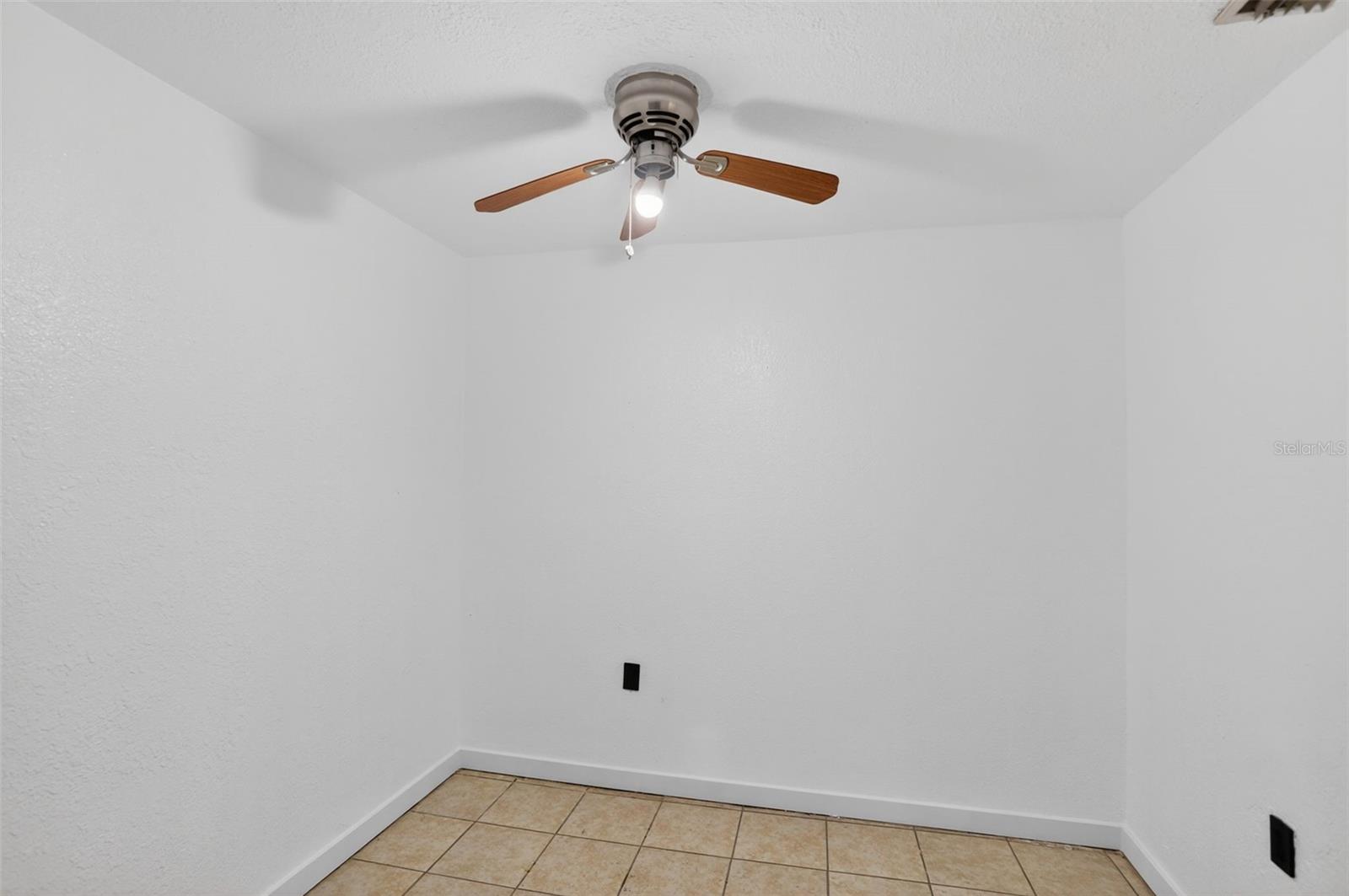 Image 36 of 43 For 101 Celeste Street