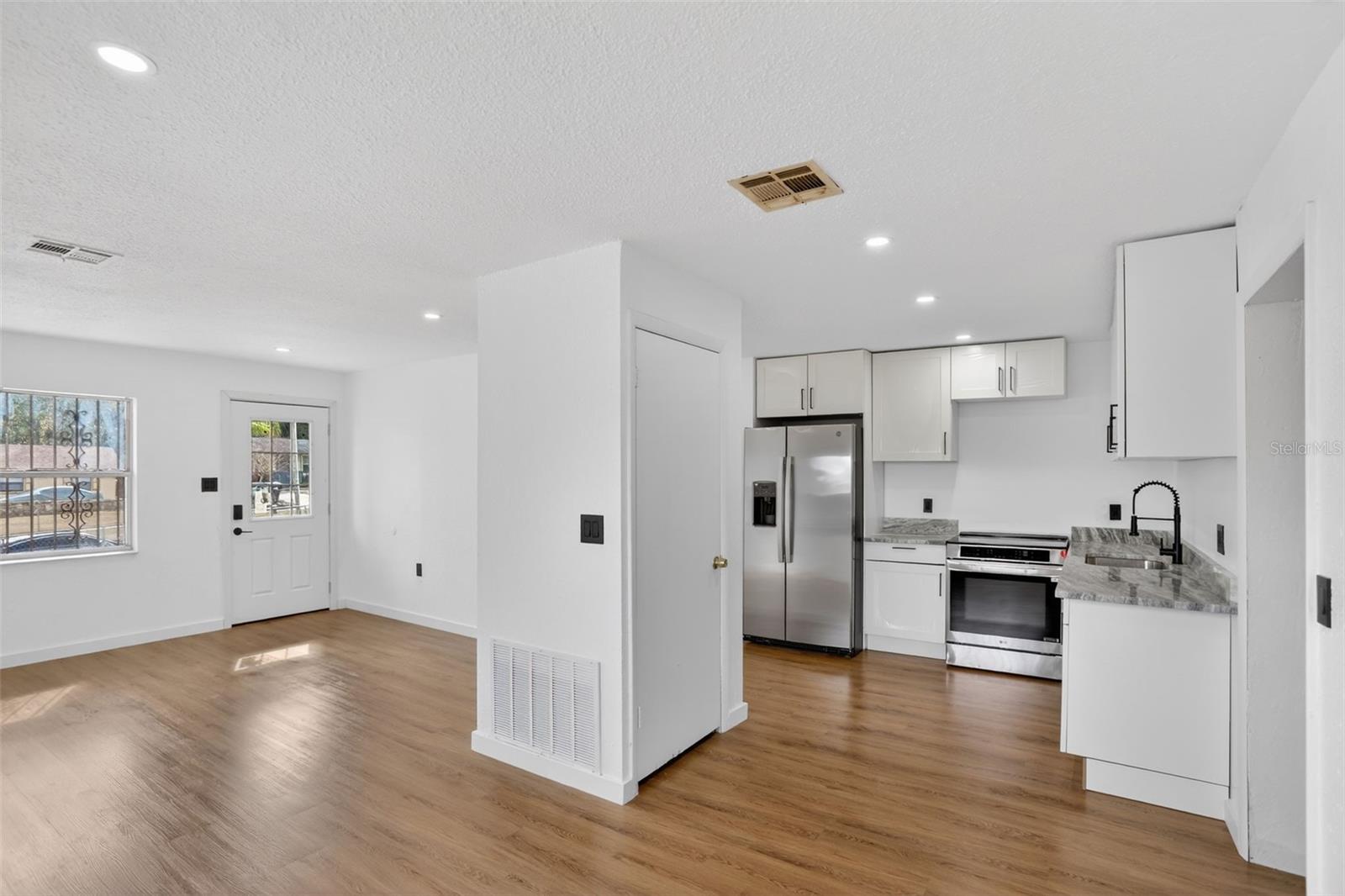 Image 6 of 43 For 101 Celeste Street