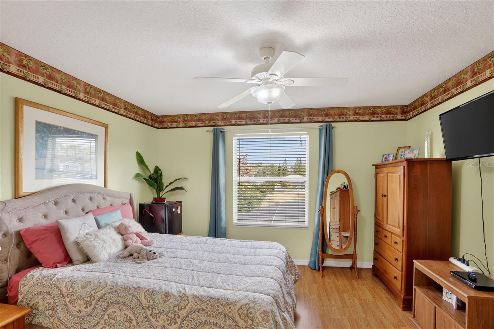 Image 16 of 32 For 13240 Briar Forest Court