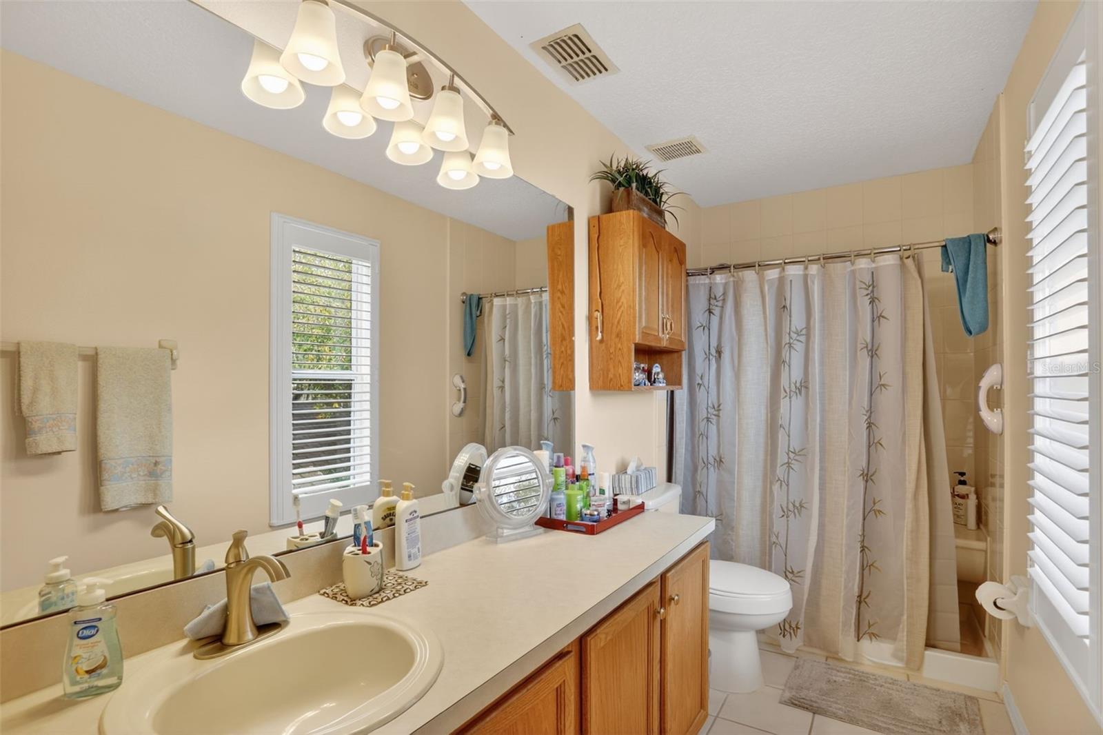 Image 18 of 32 For 13240 Briar Forest Court