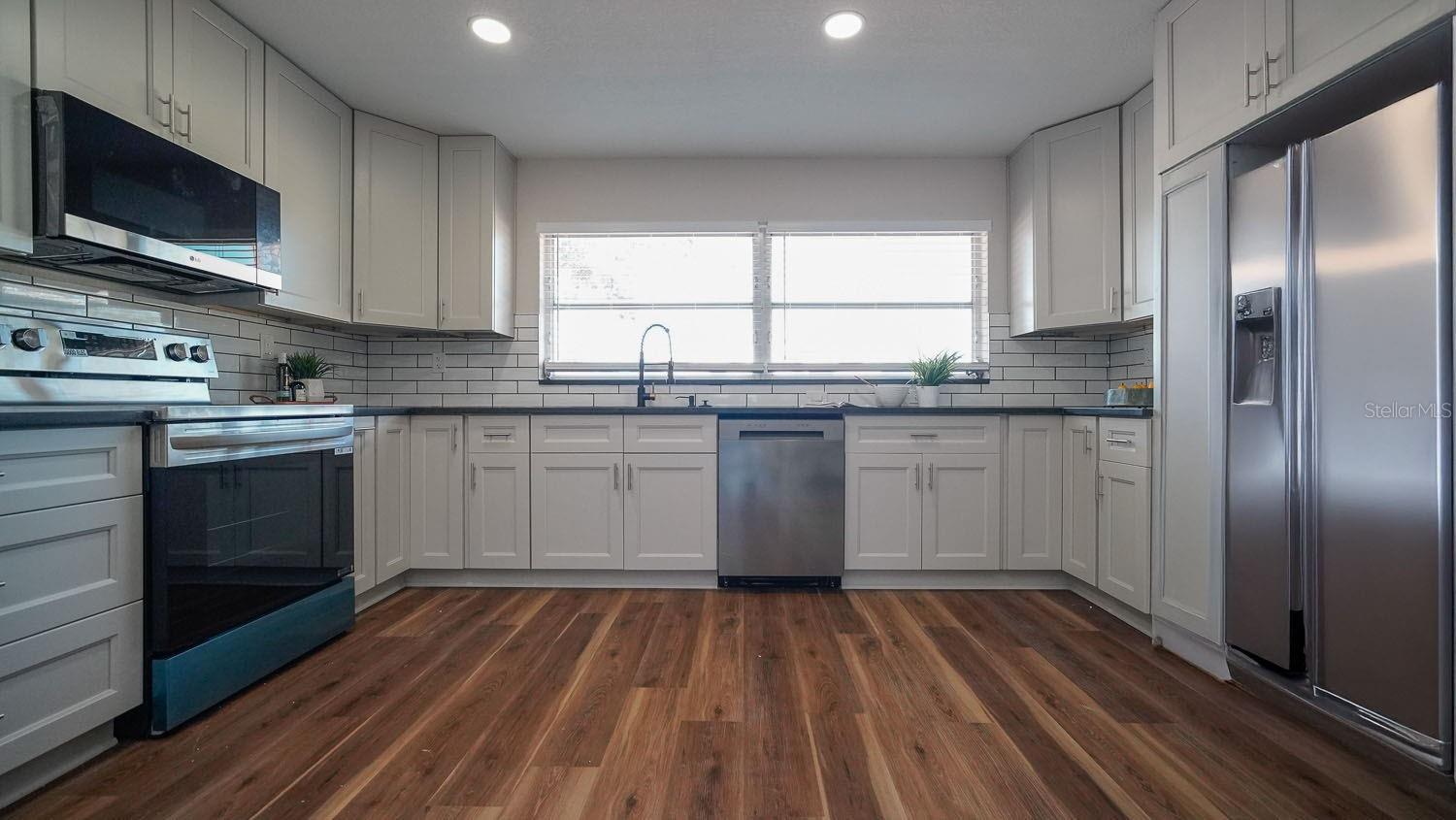 Image 31 of 84 For 110 92nd Avenue Ne