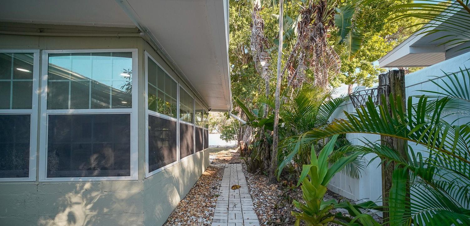 Image 74 of 84 For 110 92nd Avenue Ne