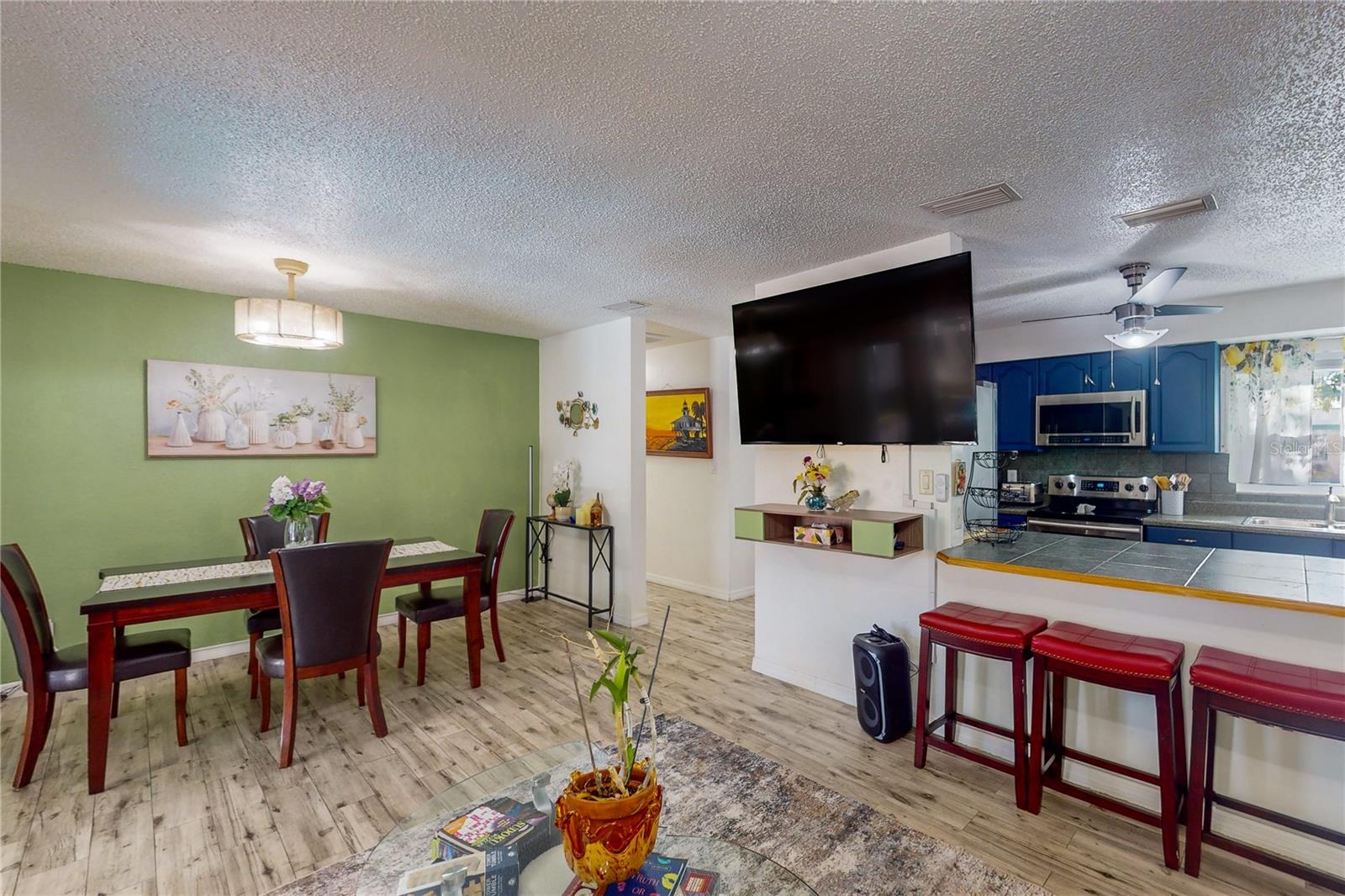 Image 4 of 17 For 4361 72nd Terrace N