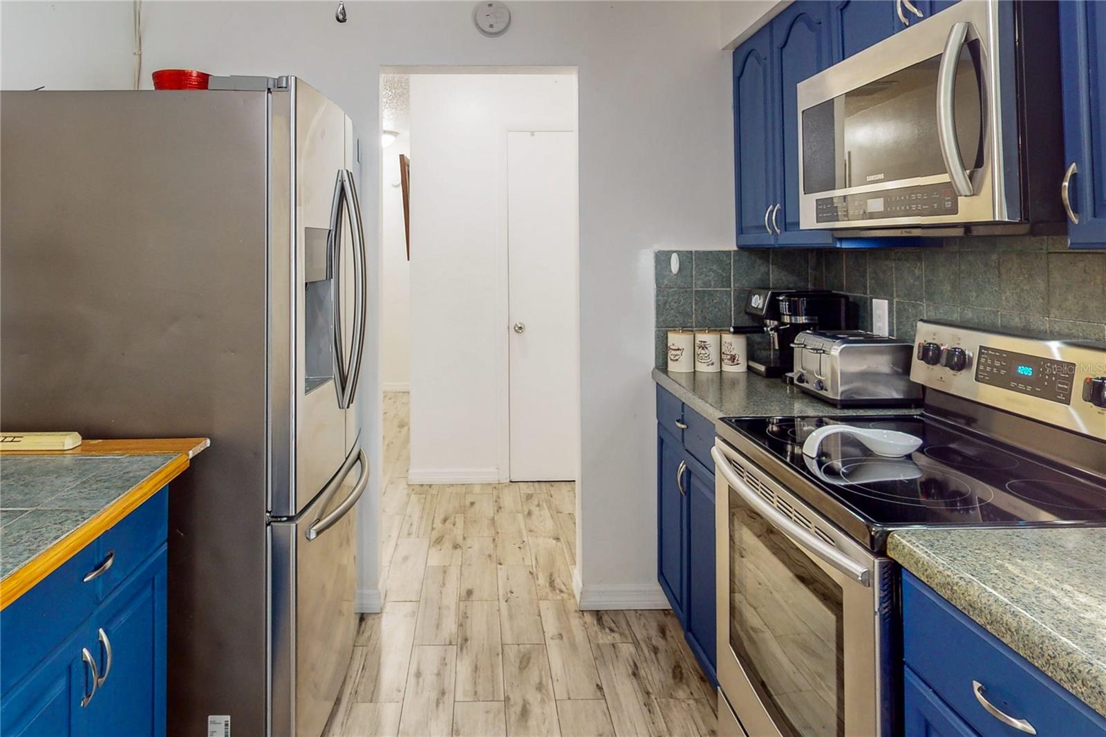 Image 5 of 17 For 4361 72nd Terrace N