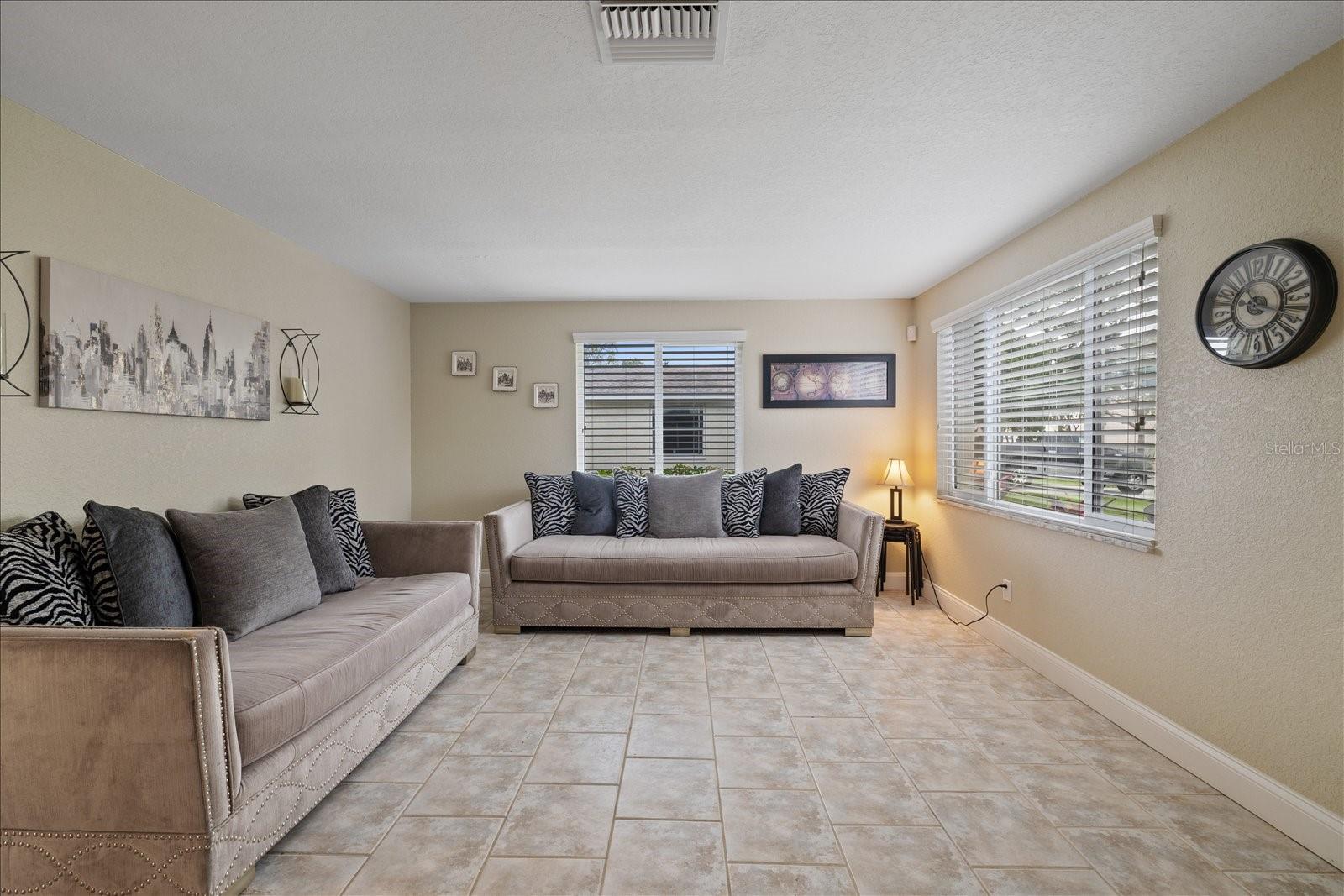 Image 8 of 27 For 6400 18th Avenue N