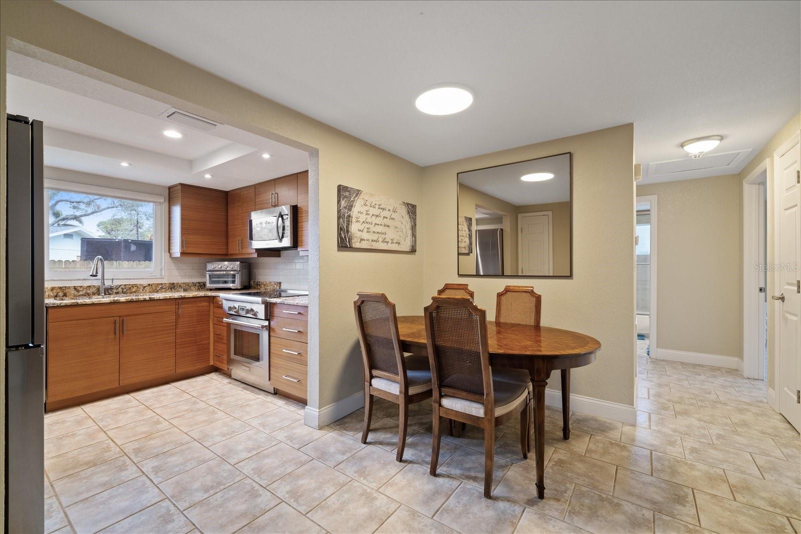 Image 9 of 27 For 6400 18th Avenue N