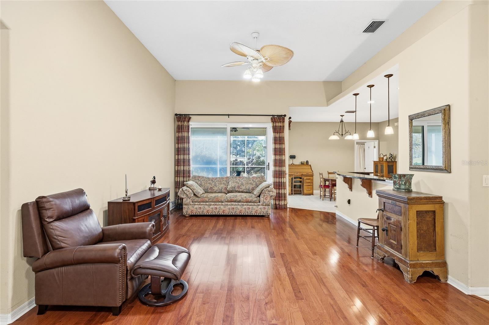 Image 16 of 49 For 18955 Maisons Drive