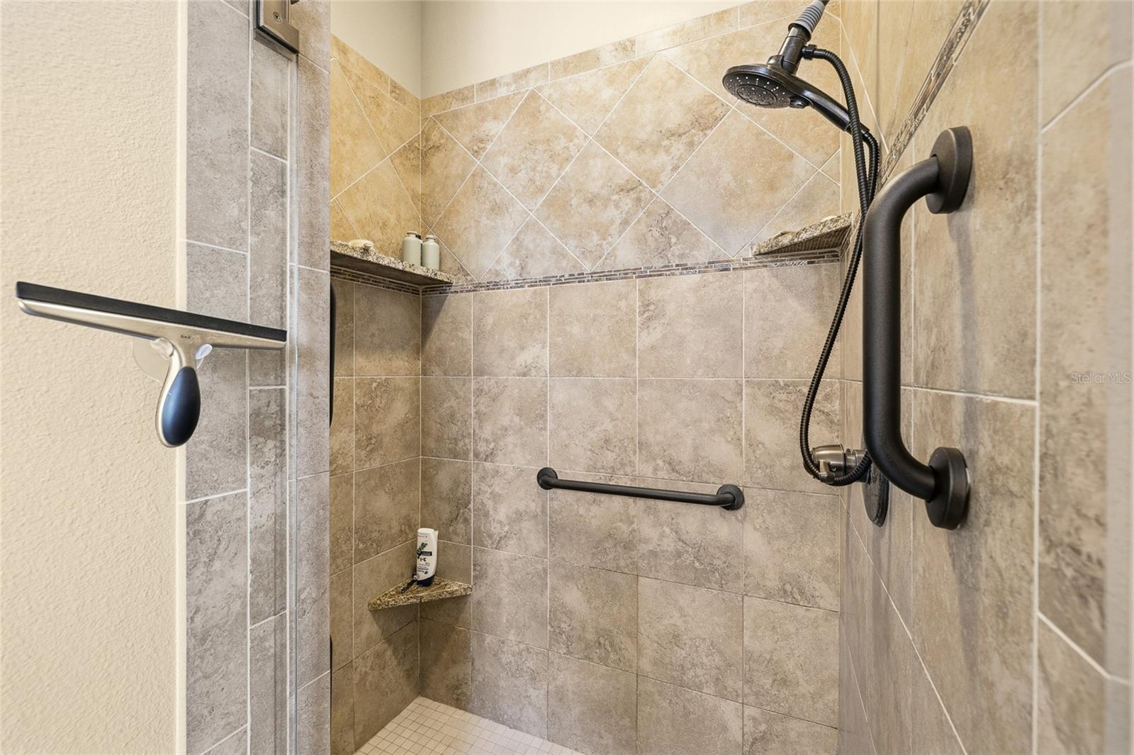 Image 24 of 49 For 18955 Maisons Drive