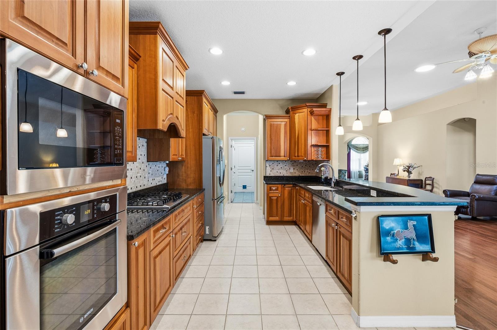 Image 8 of 49 For 18955 Maisons Drive