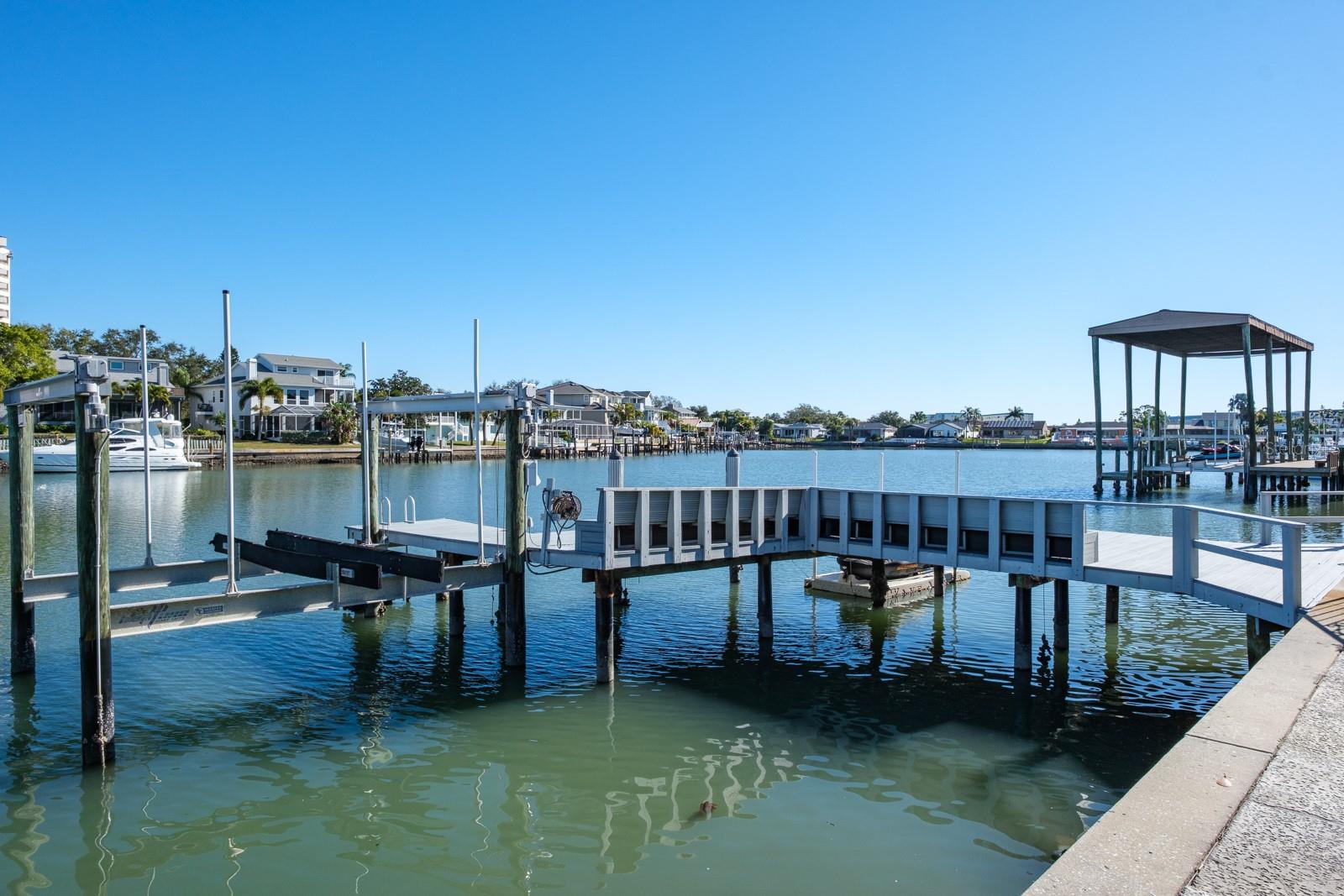 Image 4 of 43 For 5949 Seabird Drive S