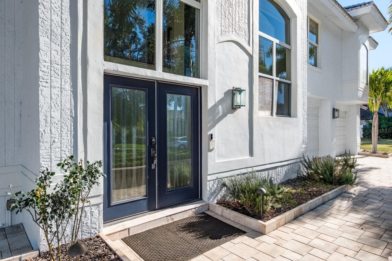 Image 6 of 43 For 5949 Seabird Drive S