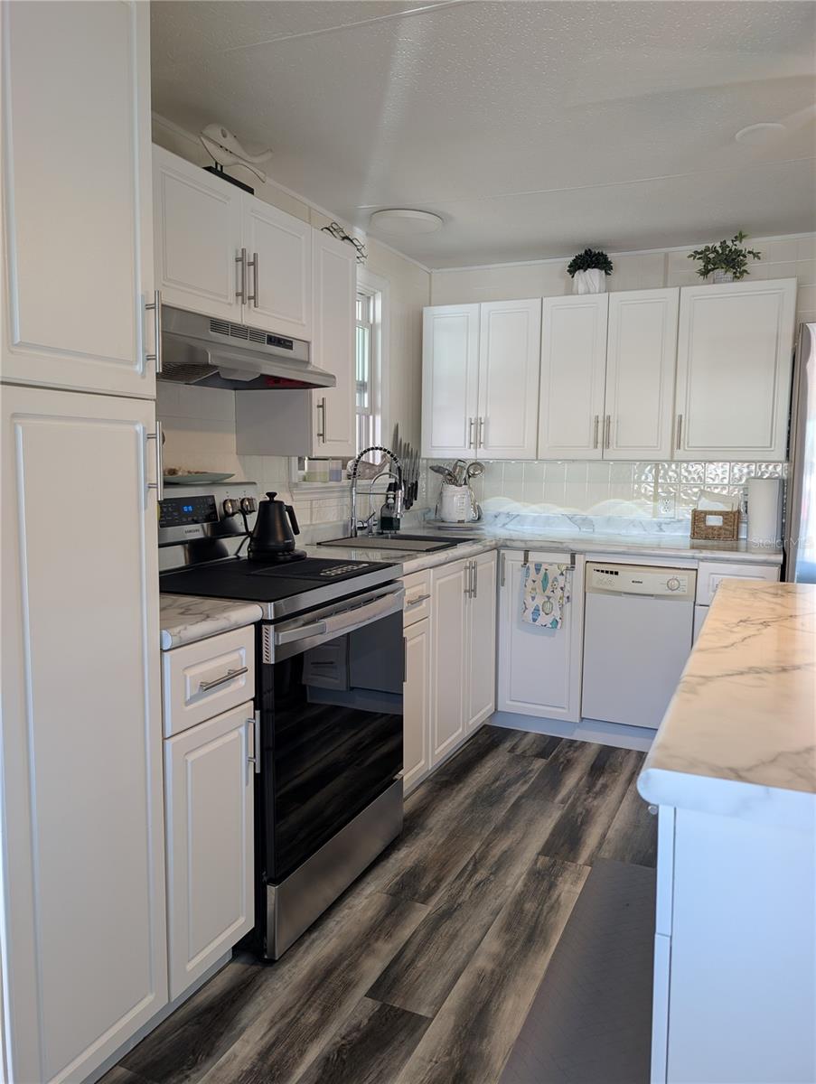 Image 19 of 57 For 82093 1st Avenue N