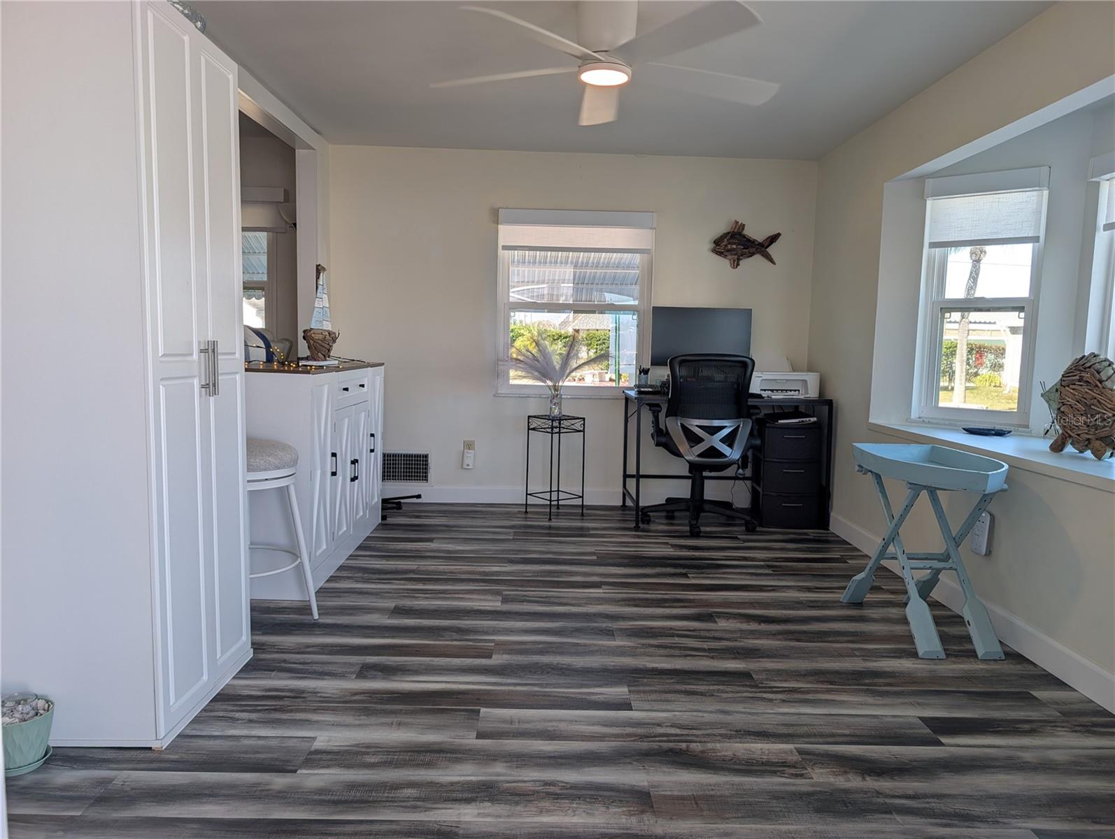 Image 33 of 57 For 82093 1st Avenue N