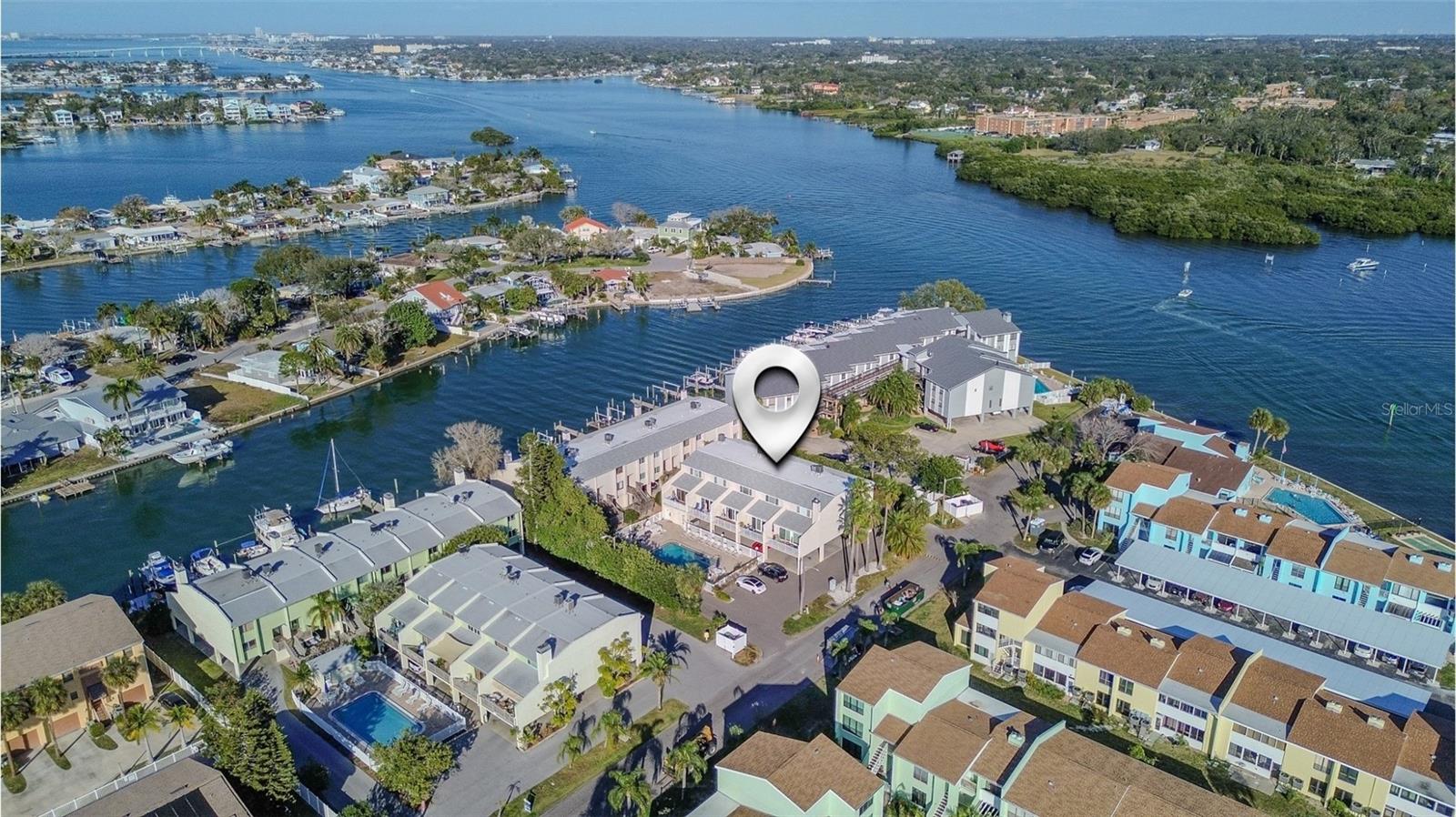 Image 30 of 41 For 324 Windrush Boulevard 11