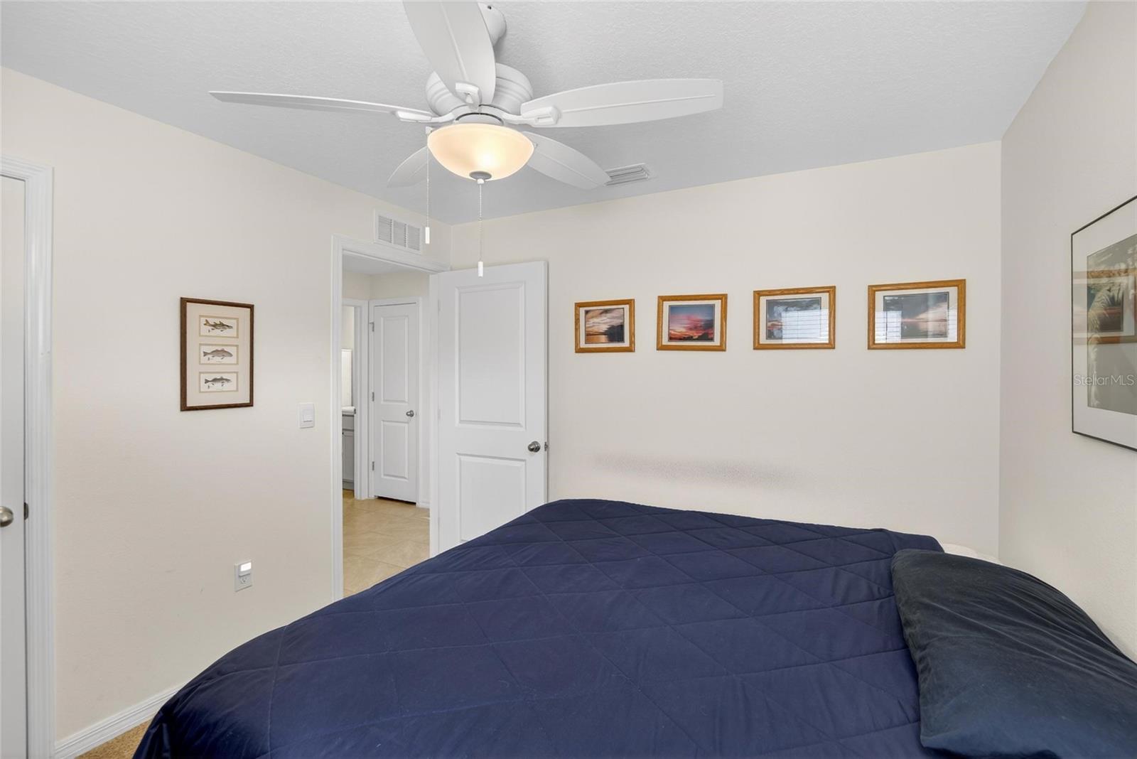 Image 18 of 69 For 16547 Mosaic Oar Drive