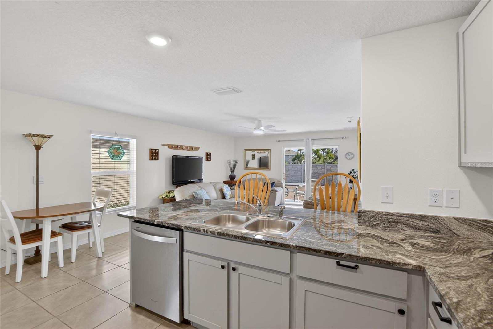 Image 21 of 69 For 16547 Mosaic Oar Drive