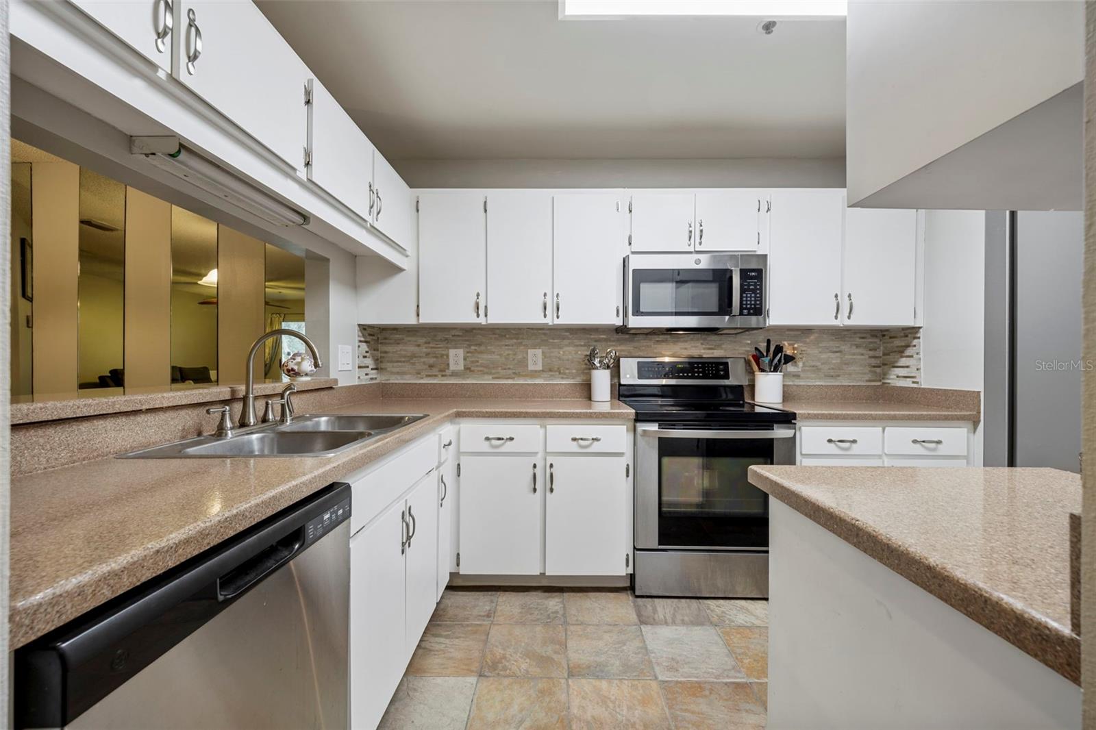 Image 12 of 55 For 11859 Skylake Place N-a