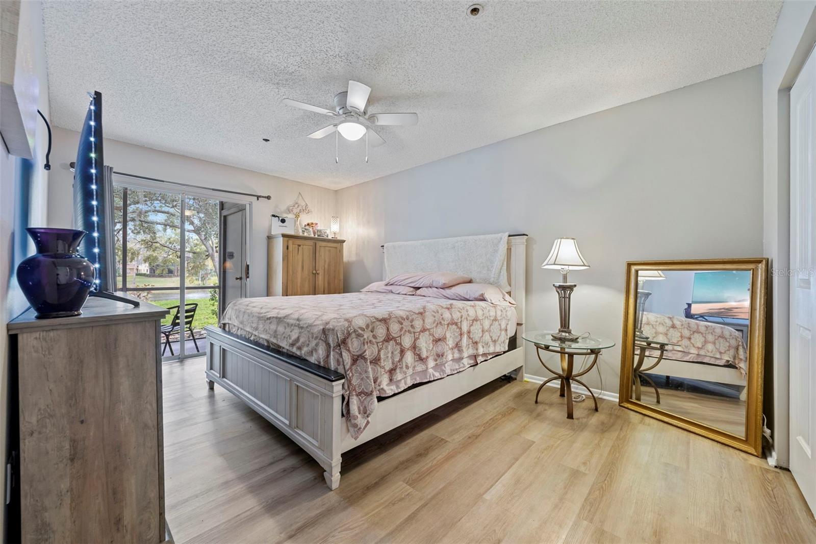 Image 21 of 55 For 11859 Skylake Place N-a