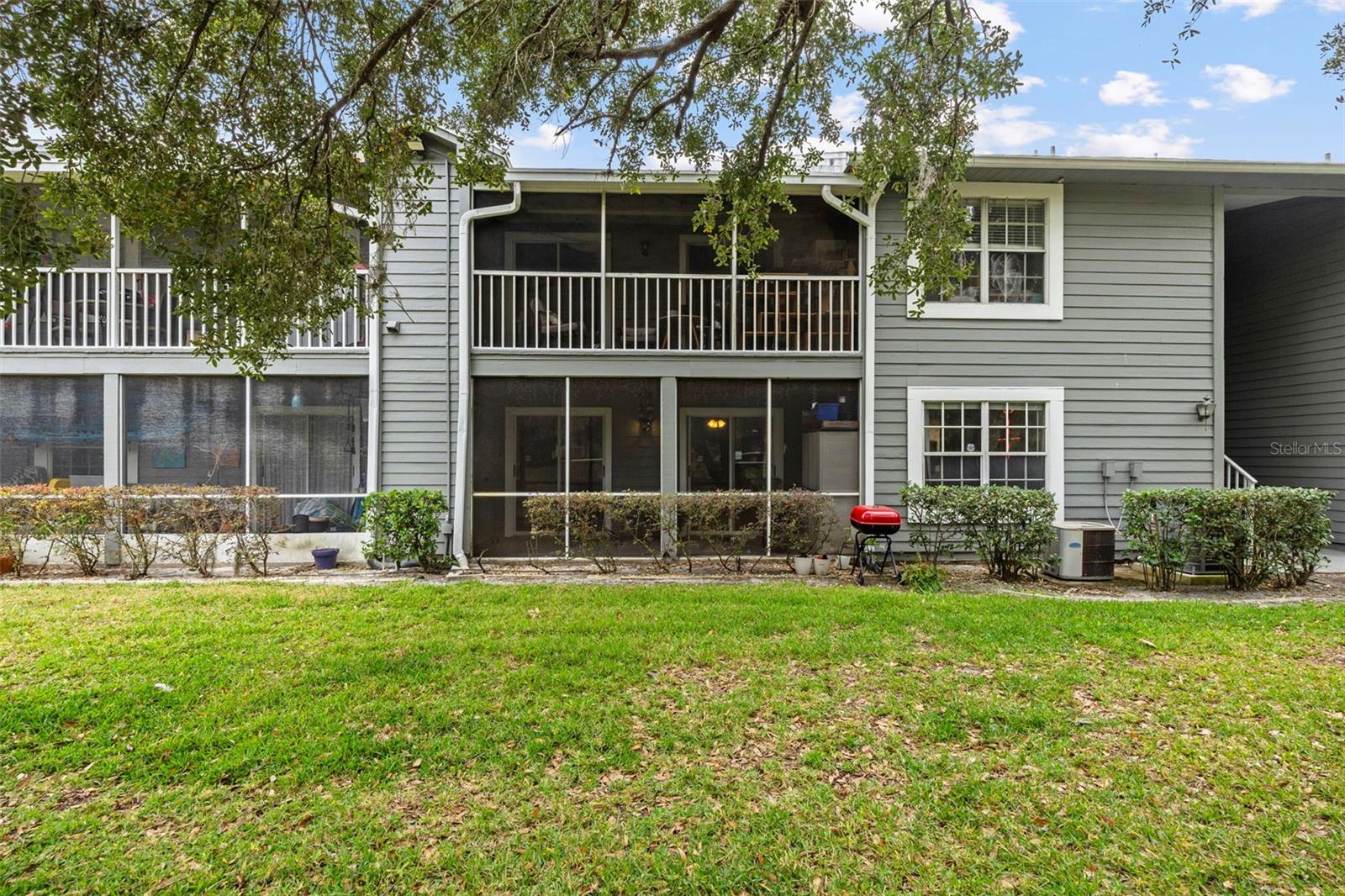 Image 32 of 55 For 11859 Skylake Place N-a