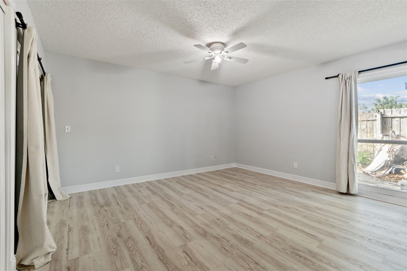 Image 21 of 41 For 4720 Heath Avenue