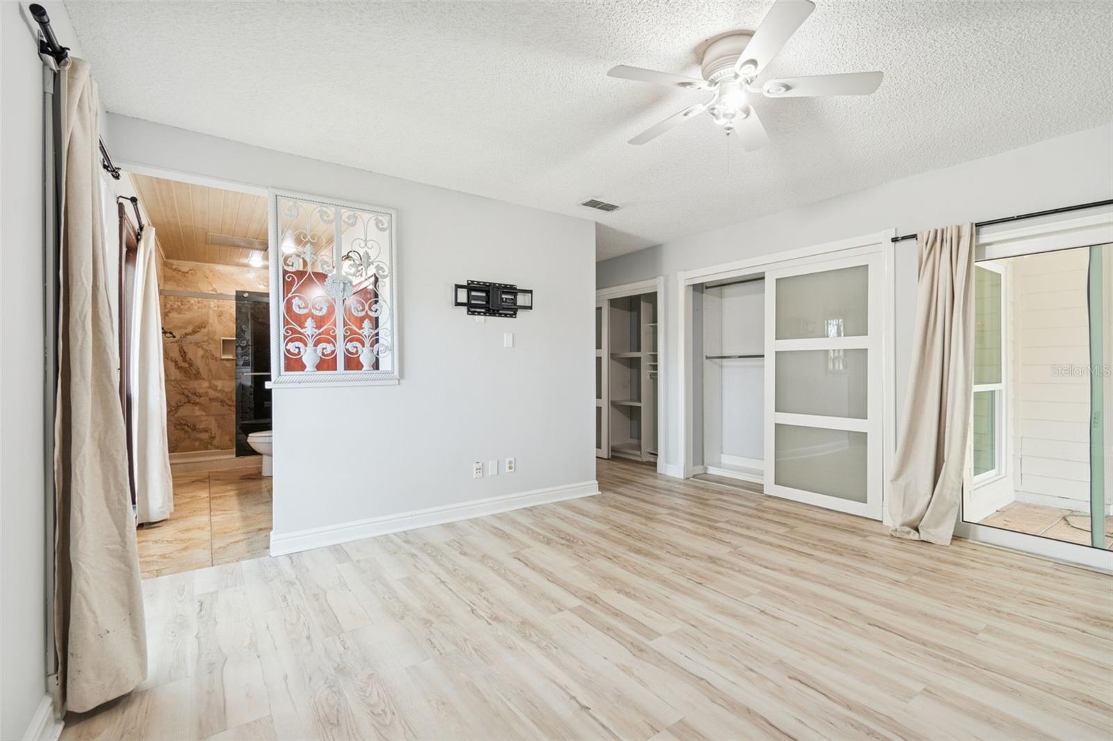 Image 23 of 41 For 4720 Heath Avenue