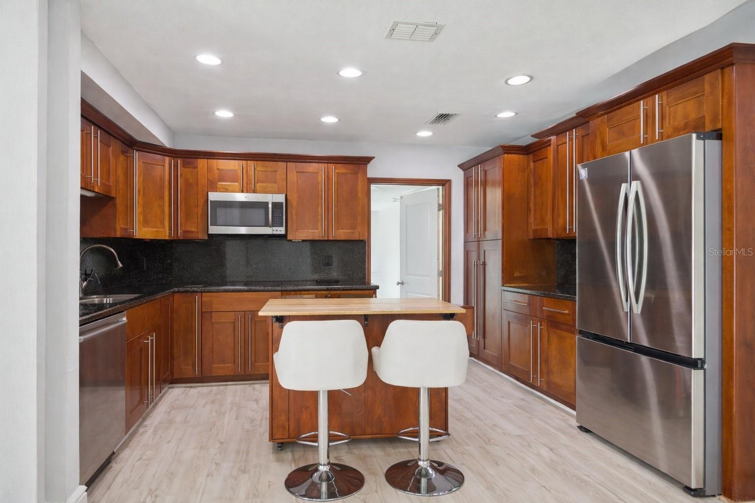 Image 28 of 41 For 4720 Heath Avenue