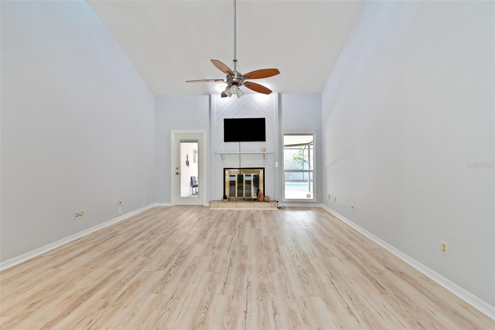 Image 9 of 41 For 4720 Heath Avenue