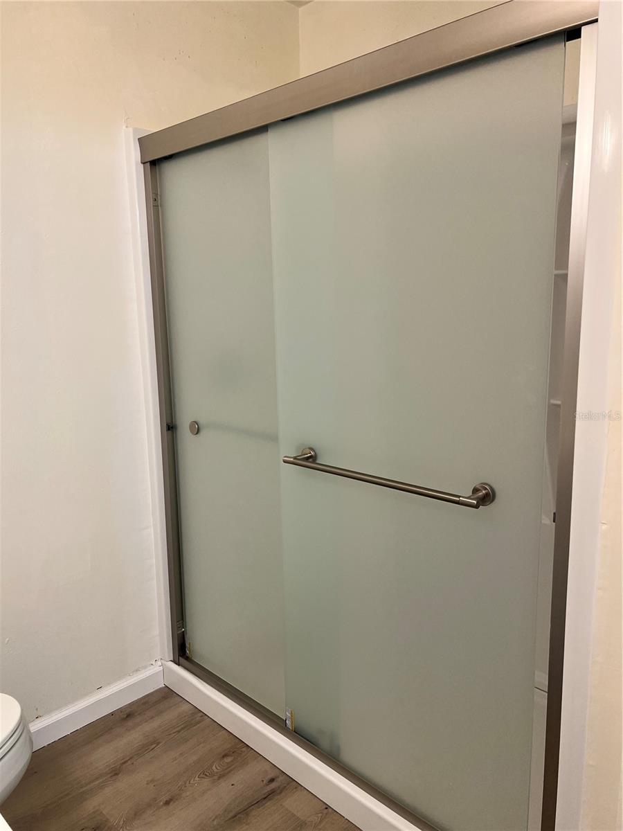 Image 8 of 17 For 711 Springer Drive 14