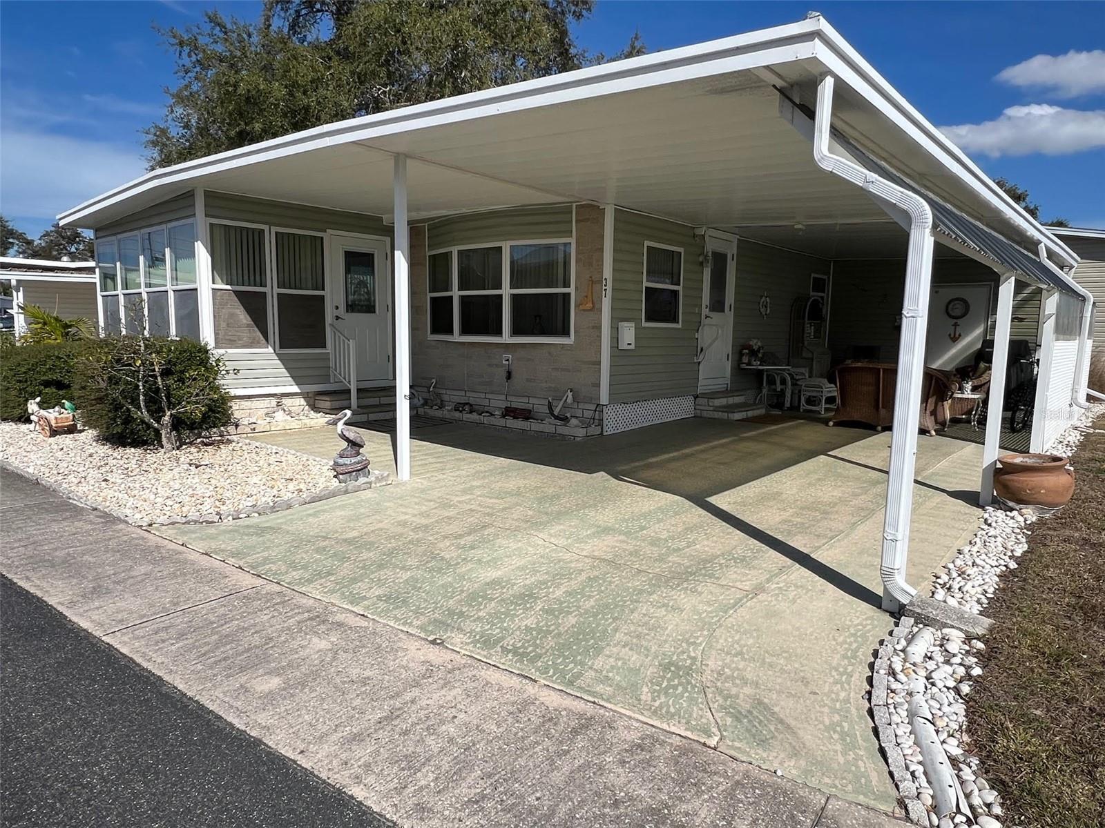 Details for 37 Pindo Palm Street W, LARGO, FL 33770