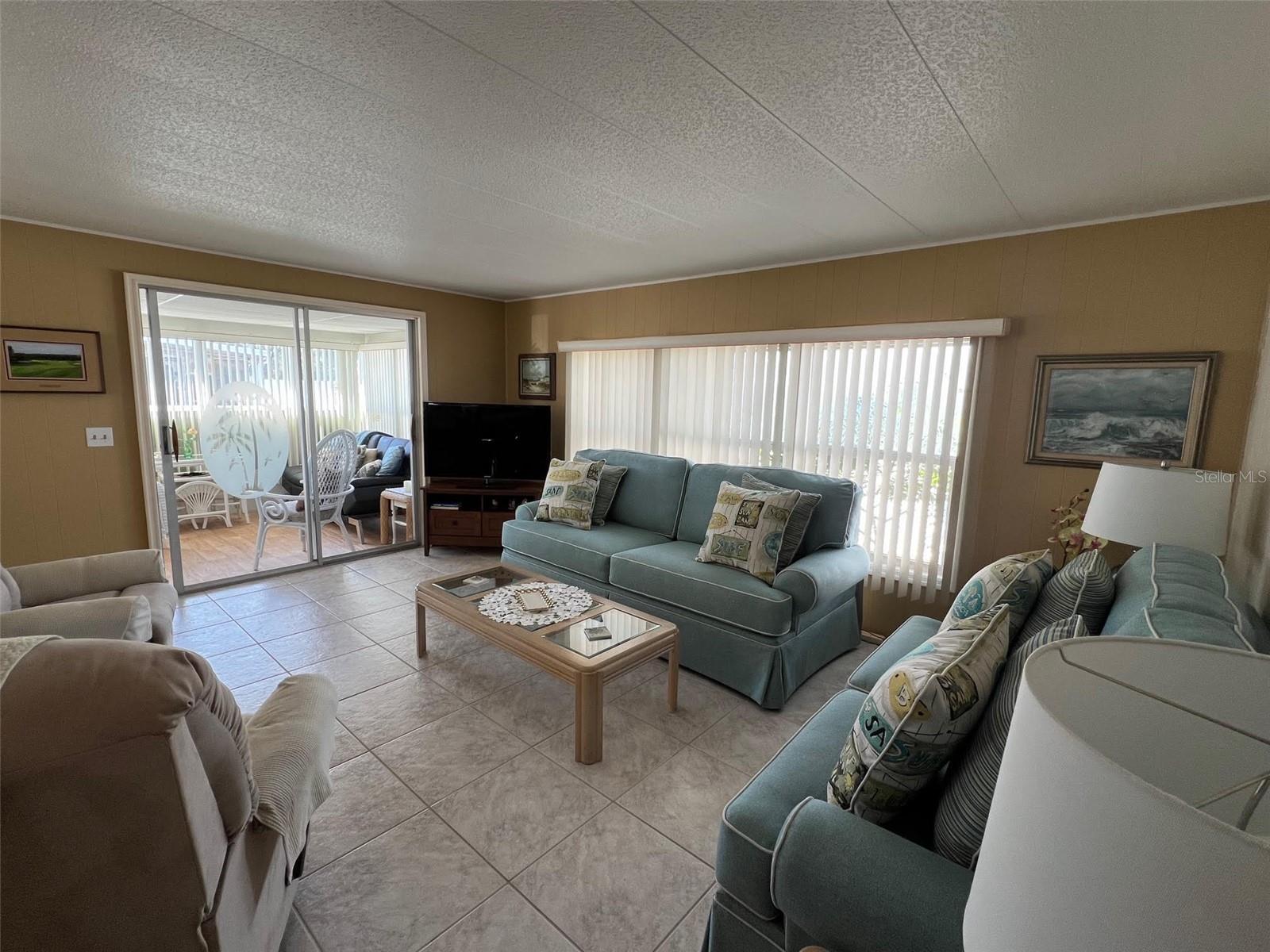 Image 10 of 23 For 37 Pindo Palm Street W