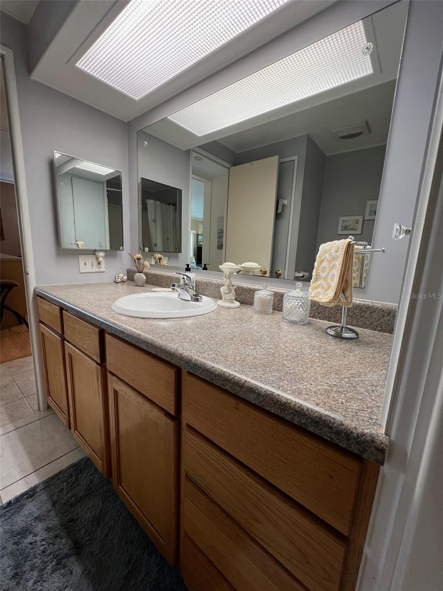 Image 16 of 23 For 37 Pindo Palm Street W