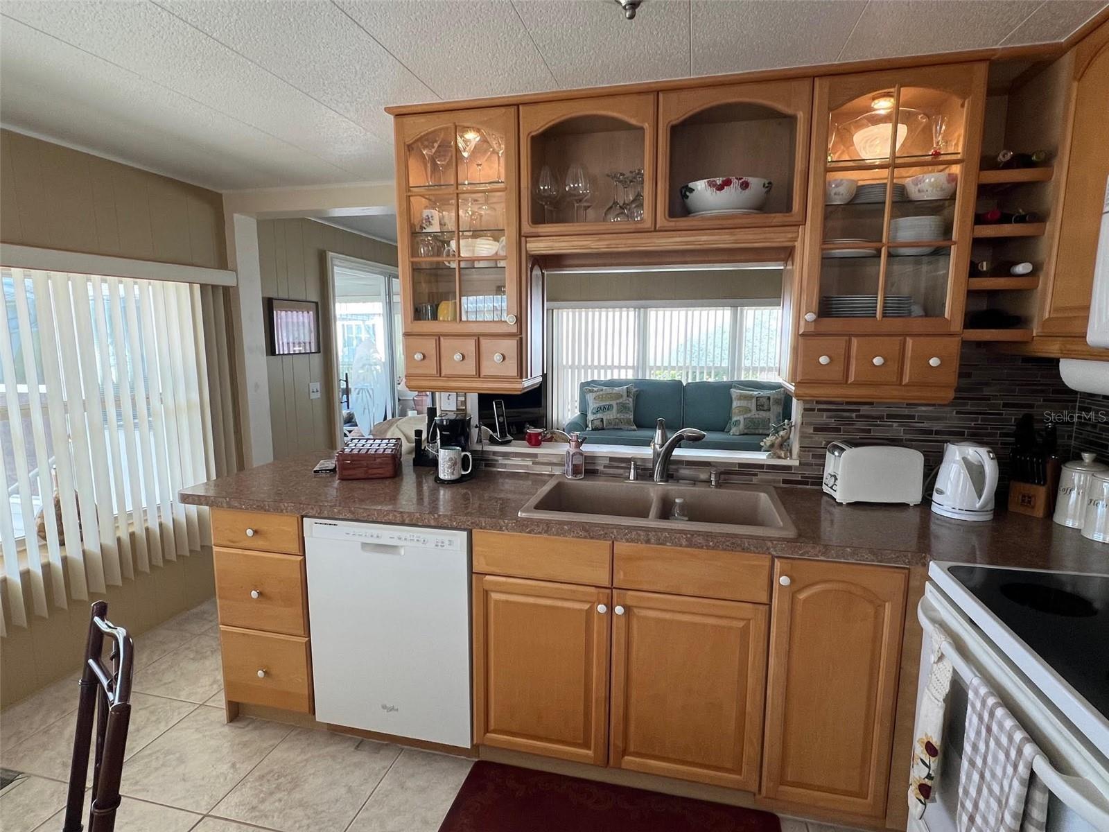 Image 7 of 23 For 37 Pindo Palm Street W